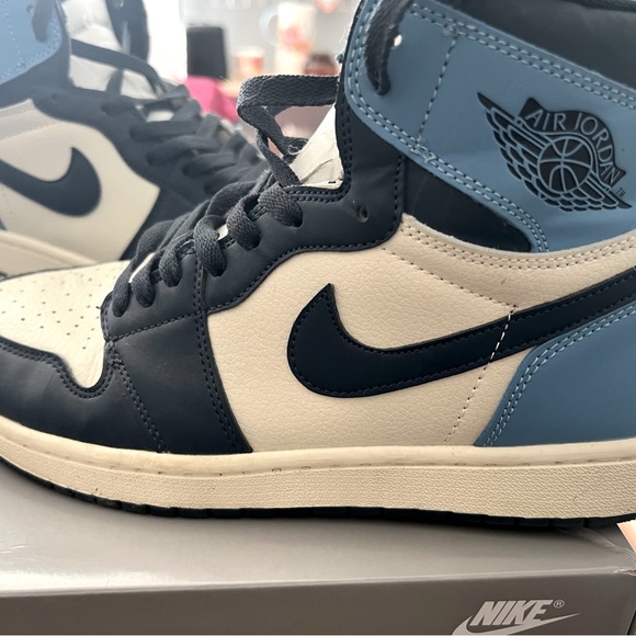 Mens shoes 9.5. Jordan retro